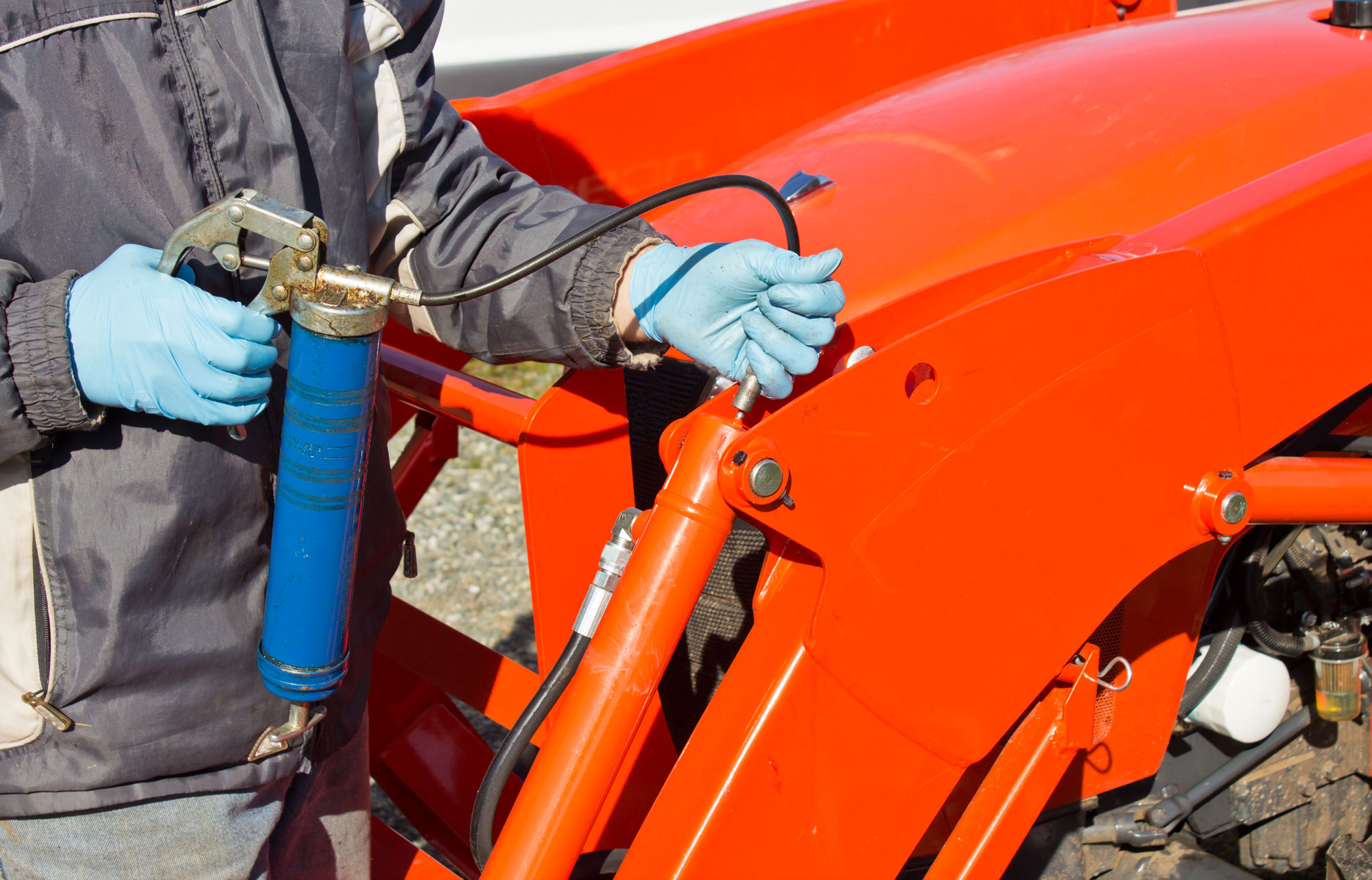 Trator: Como funciona o mecanismo da for&ccedil;a hidr&aacute;ulica