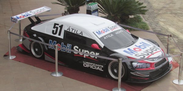Carro da Stock Car &eacute; exposto na Scherer