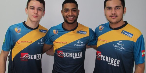 Equipe Pr&oacute; T&ecirc;nis de Mesa de Joa&ccedil;aba &eacute; destaque no catarinense