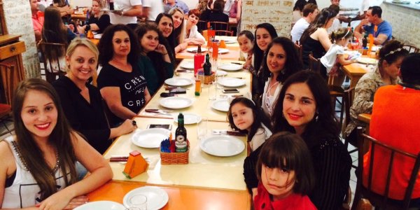 Lageanas comemoram o Dia Internacional da Mulher