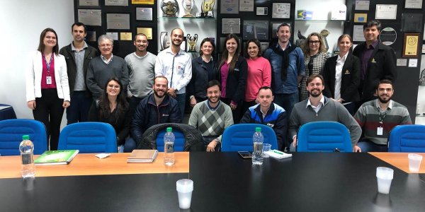 N&uacute;cleo de Gest&atilde;o pela Excel&ecirc;ncia da ACIOC realiza visita t&eacute;cnica na Distribuidora Scherer Autope&ccedil;as