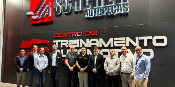 Scherer Autope&ccedil;as recebe executivos globais e sul-americanos da MAHLE para fortalecer parceria estra
